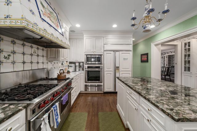 211 Preston Road, Columbus, OH 43209