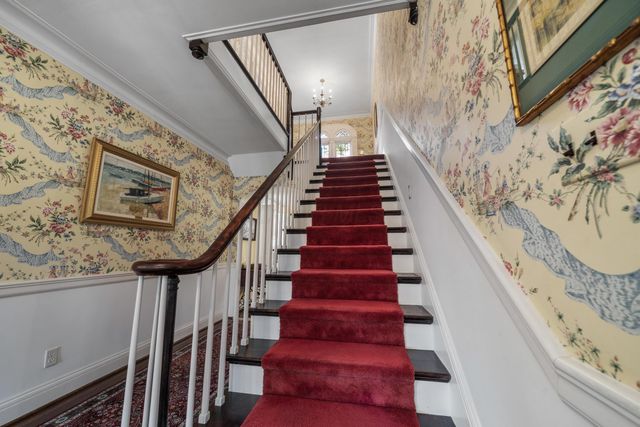 211 Preston Road, Columbus, OH 43209