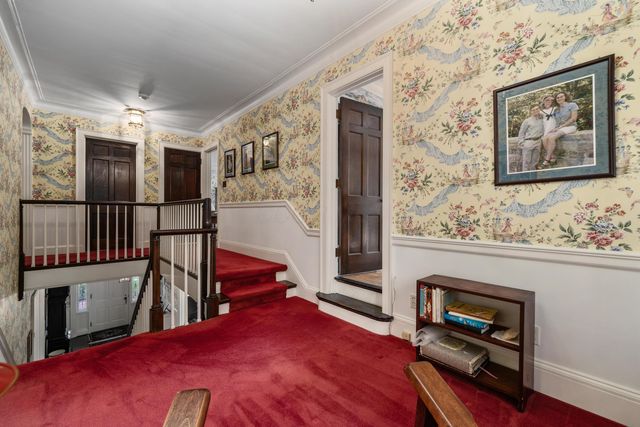 211 Preston Road, Columbus, OH 43209