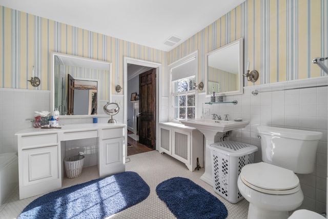 211 Preston Road, Columbus, OH 43209