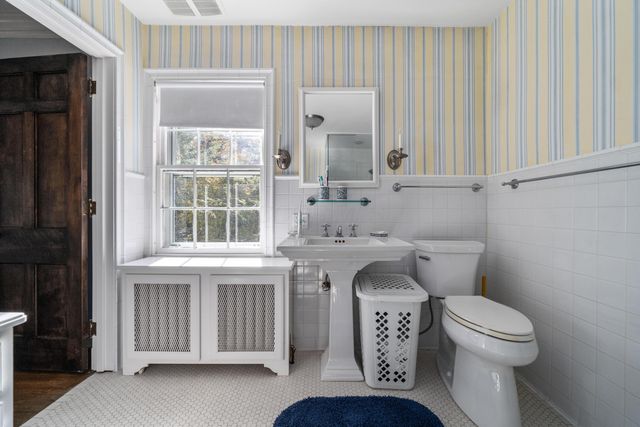 211 Preston Road, Columbus, OH 43209