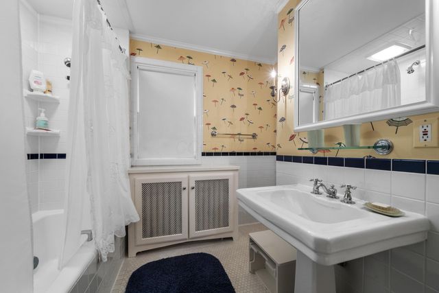 211 Preston Road, Columbus, OH 43209