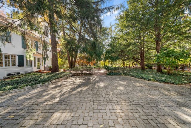 211 Preston Road, Columbus, OH 43209