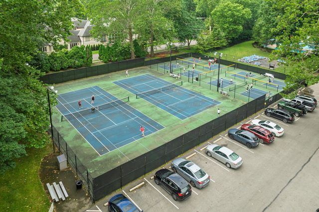 211 Preston Road, Columbus, OH 43209