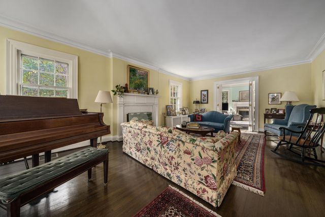 211 Preston Road, Columbus, OH 43209