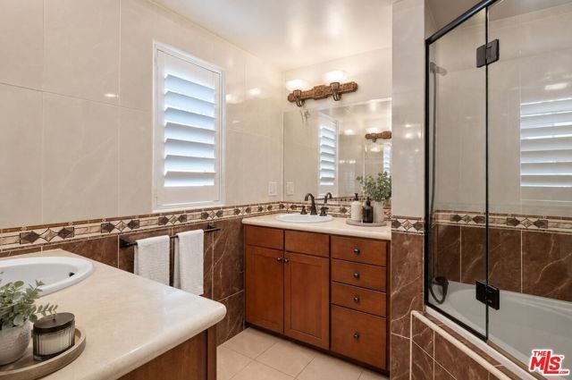 1050 N Edinburgh Avenue 103, West Hollywood, CA 90046