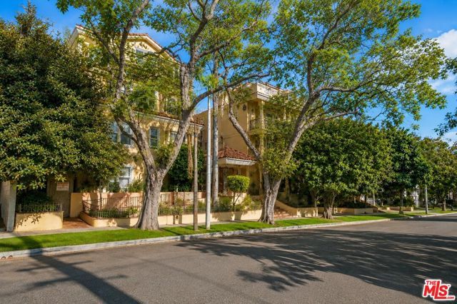 1050 N Edinburgh Avenue 103, West Hollywood, CA 90046