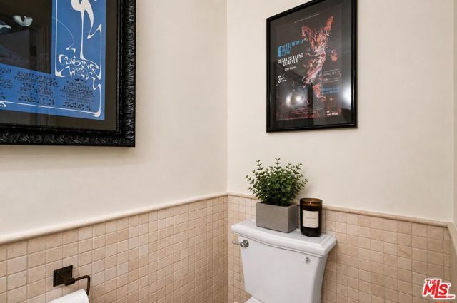 1050 N Edinburgh Avenue 103, West Hollywood, CA 90046