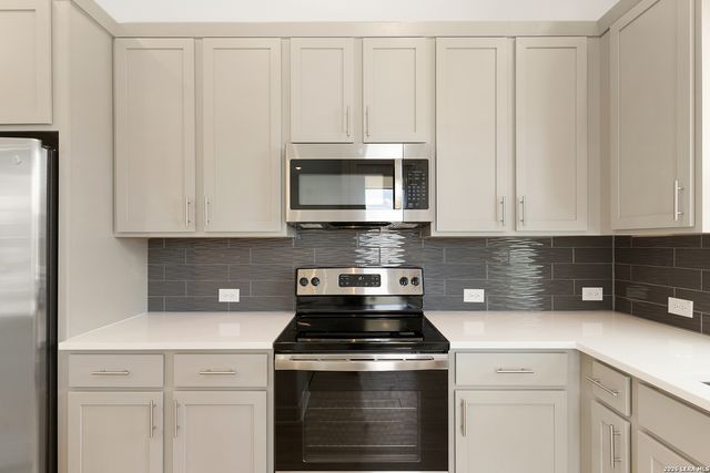 3523 N Loop 1604 E Unit 704, San Antonio, TX 78247