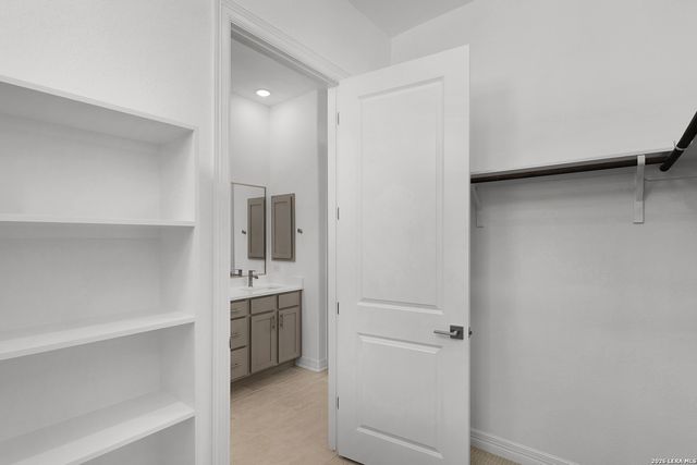 3523 N Loop 1604 E Unit 704, San Antonio, TX 78247