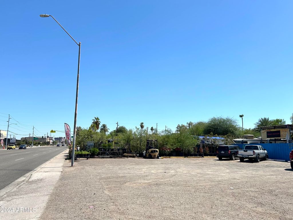 2729 E MCDOWELL Road 15, Phoenix, AZ 85008 — photo 2
