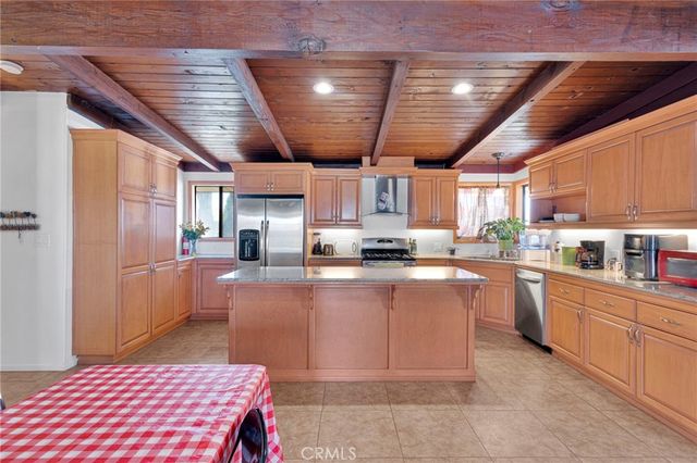 11441 Hemlock, Hesperia, CA 92345