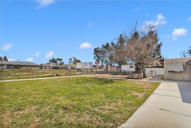 11441 Hemlock, Hesperia, CA 92345