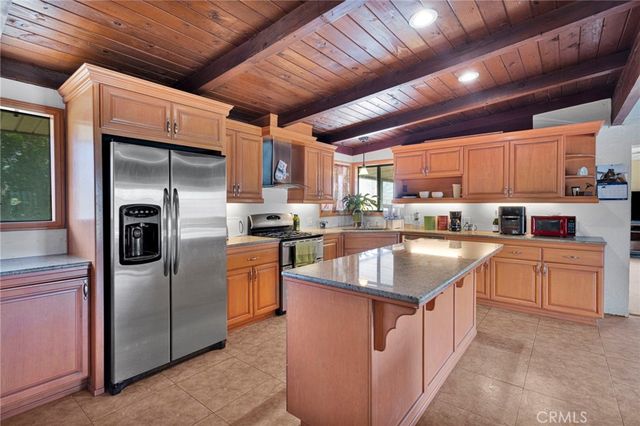 11441 Hemlock, Hesperia, CA 92345