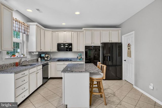15 NORMANDY RD, Marlton, NJ 08053