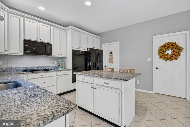 15 NORMANDY RD, Marlton, NJ 08053