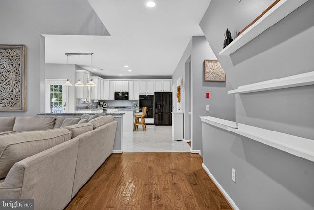 15 NORMANDY RD, Marlton, NJ 08053