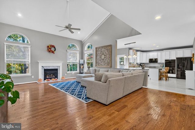 15 NORMANDY RD, Marlton, NJ 08053
