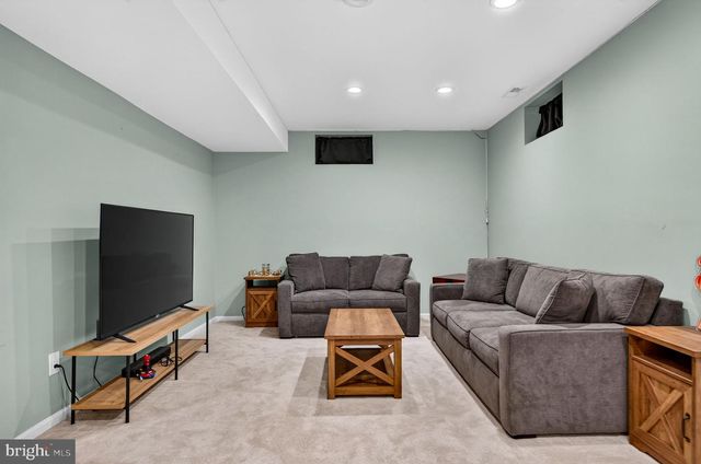 15 NORMANDY RD, Marlton, NJ 08053