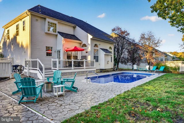 15 NORMANDY RD, Marlton, NJ 08053