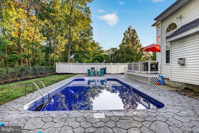 15 NORMANDY RD, Marlton, NJ 08053