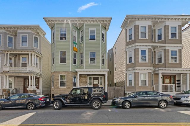 225 L St 2, Boston, MA 02127