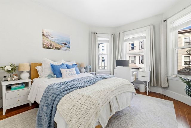 225 L St 2, Boston, MA 02127
