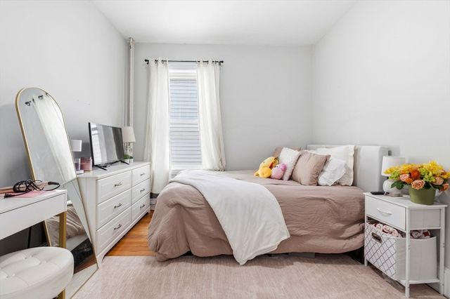 225 L St 2, Boston, MA 02127