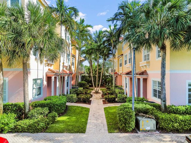 131 Harbors Way, Boynton Beach, FL 33435