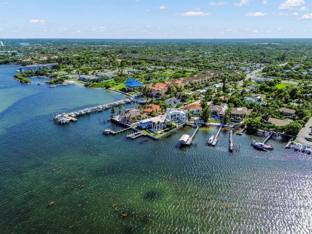 131 Harbors Way, Boynton Beach, FL 33435