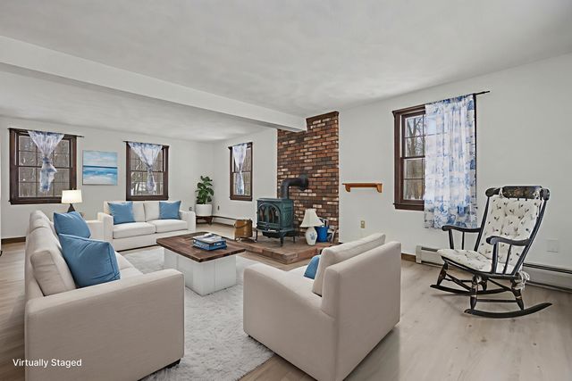 21 Country Road, Hampstead, NH 03826