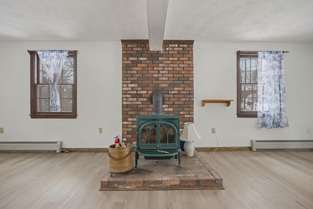 21 Country Road, Hampstead, NH 03826