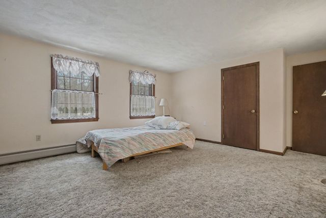 21 Country Road, Hampstead, NH 03826