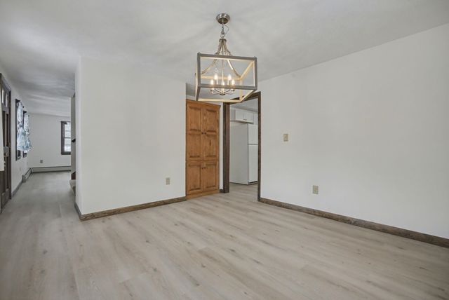 21 Country Road, Hampstead, NH 03826