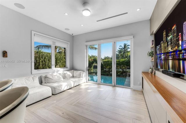 4819 University Drive, Coral Gables, FL 33146