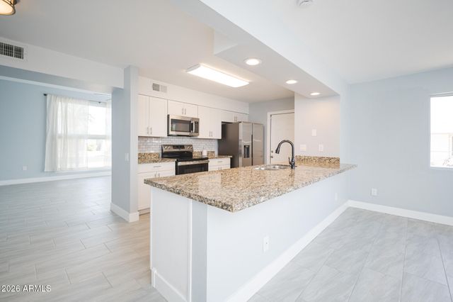 14820 N LAKEFOREST Drive, Sun City, AZ 85351