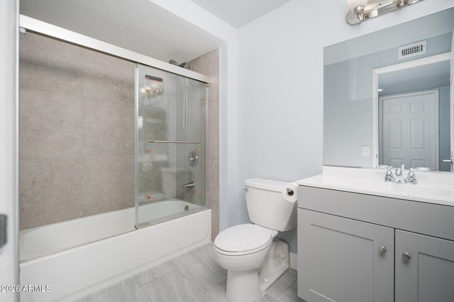14820 N LAKEFOREST Drive, Sun City, AZ 85351