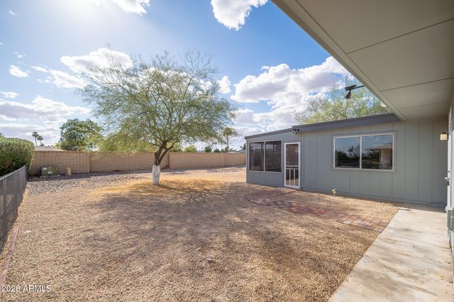 14820 N LAKEFOREST Drive, Sun City, AZ 85351