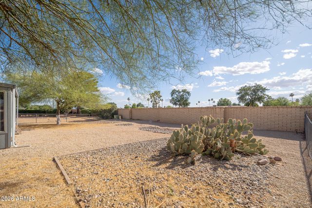 14820 N LAKEFOREST Drive, Sun City, AZ 85351