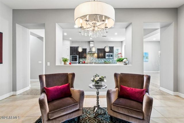 7570 W Quail Avenue, Glendale, AZ 85308