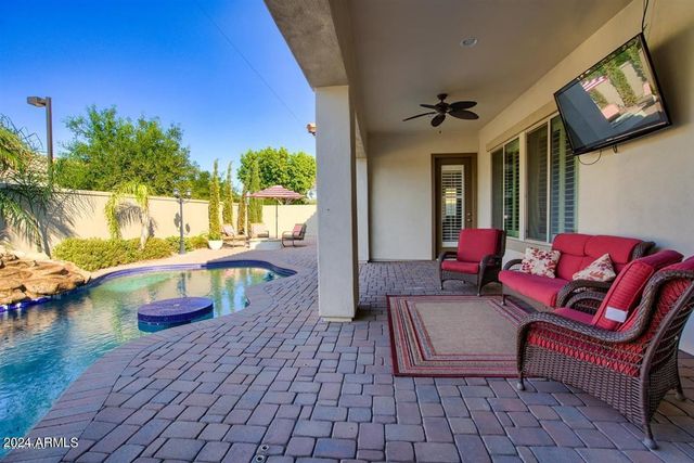 7570 W Quail Avenue, Glendale, AZ 85308