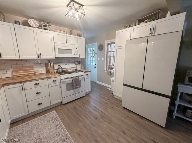 3931 Hopkins Road, Boardman, OH 44511