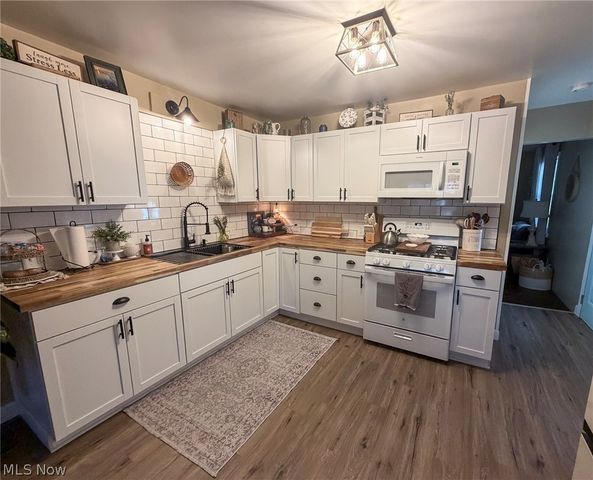 3931 Hopkins Road, Boardman, OH 44511