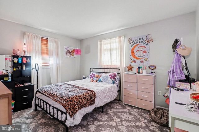 278 LONGS GAP RD, Carlisle, PA 17013