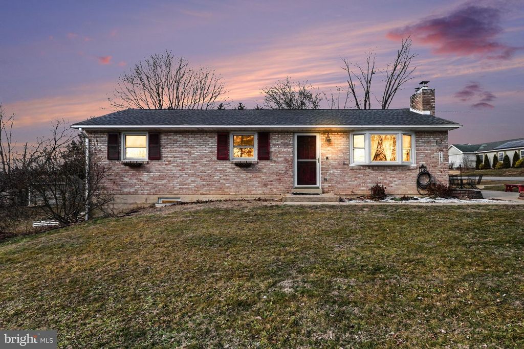 278 LONGS GAP RD, Carlisle, PA 17013