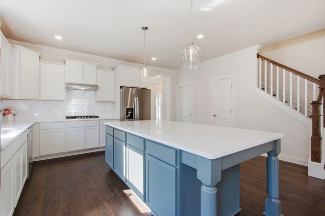 3000 Bushnell Farm Dr, Franklin, TN 37064
