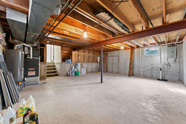 2807 W 63rd Lane, Merrillville, IN 46410