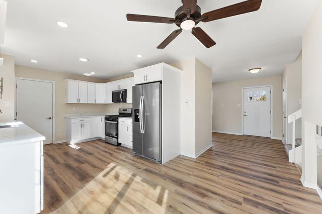 2807 W 63rd Lane, Merrillville, IN 46410