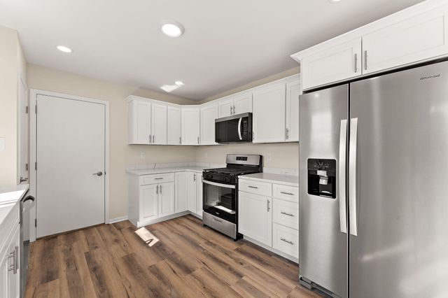 2807 W 63rd Lane, Merrillville, IN 46410