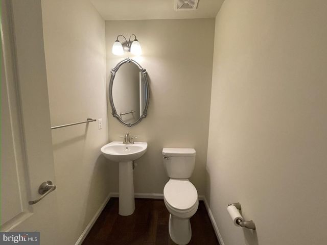706 BUNKER LN, Fredericksburg, VA 22405